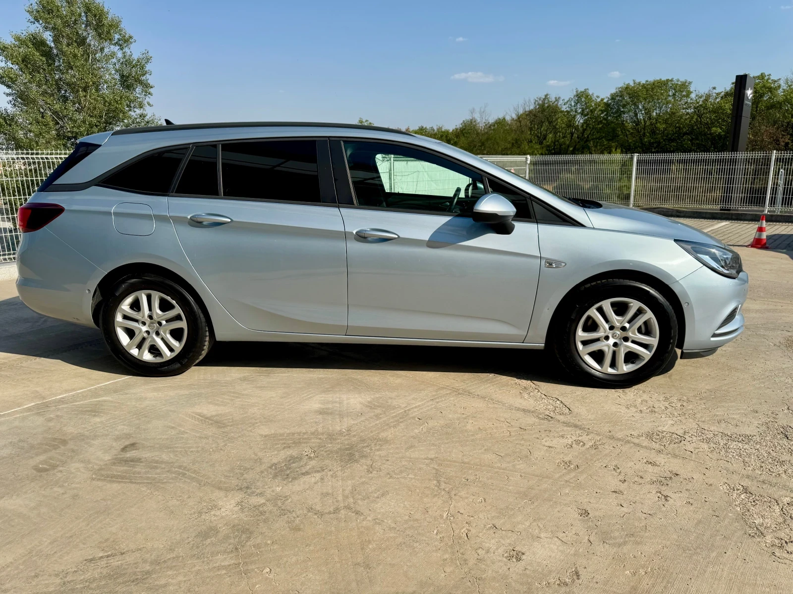 Opel Astra НАШАТА СЕДМИЧНА ПРОМОЦИЯ SPORTS TOURER - изображение 4