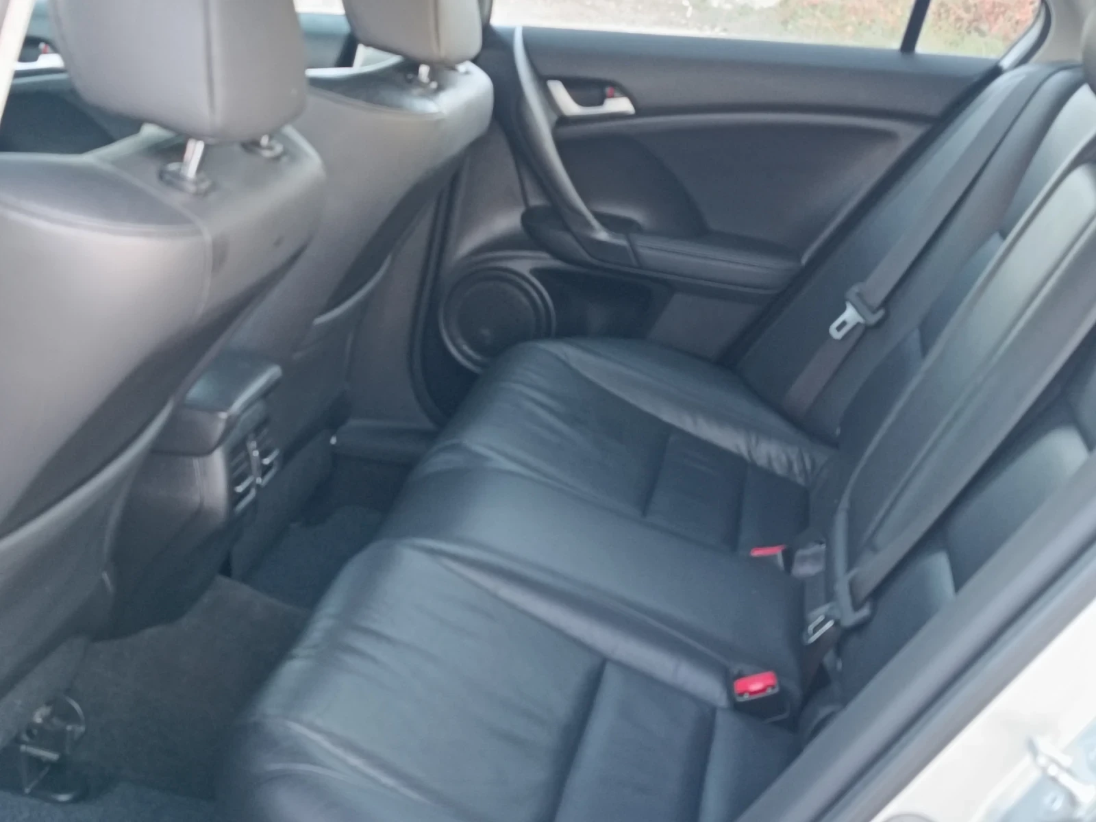 Honda Accord 2.4/EXECUTIVE+ /ДИСТРОНИК/КОЖА/НАВИ/КАМЕРА/F1/ - изображение 7