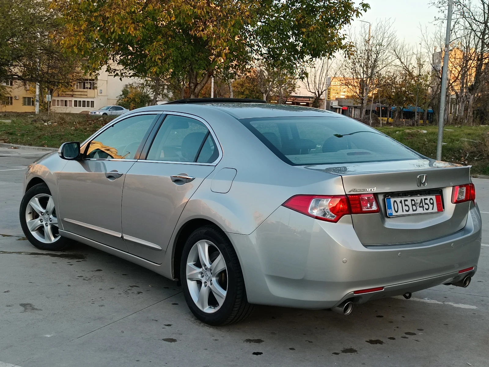 Honda Accord 2.4/EXECUTIVE+ /ДИСТРОНИК/КОЖА/НАВИ/КАМЕРА/F1/ - изображение 4