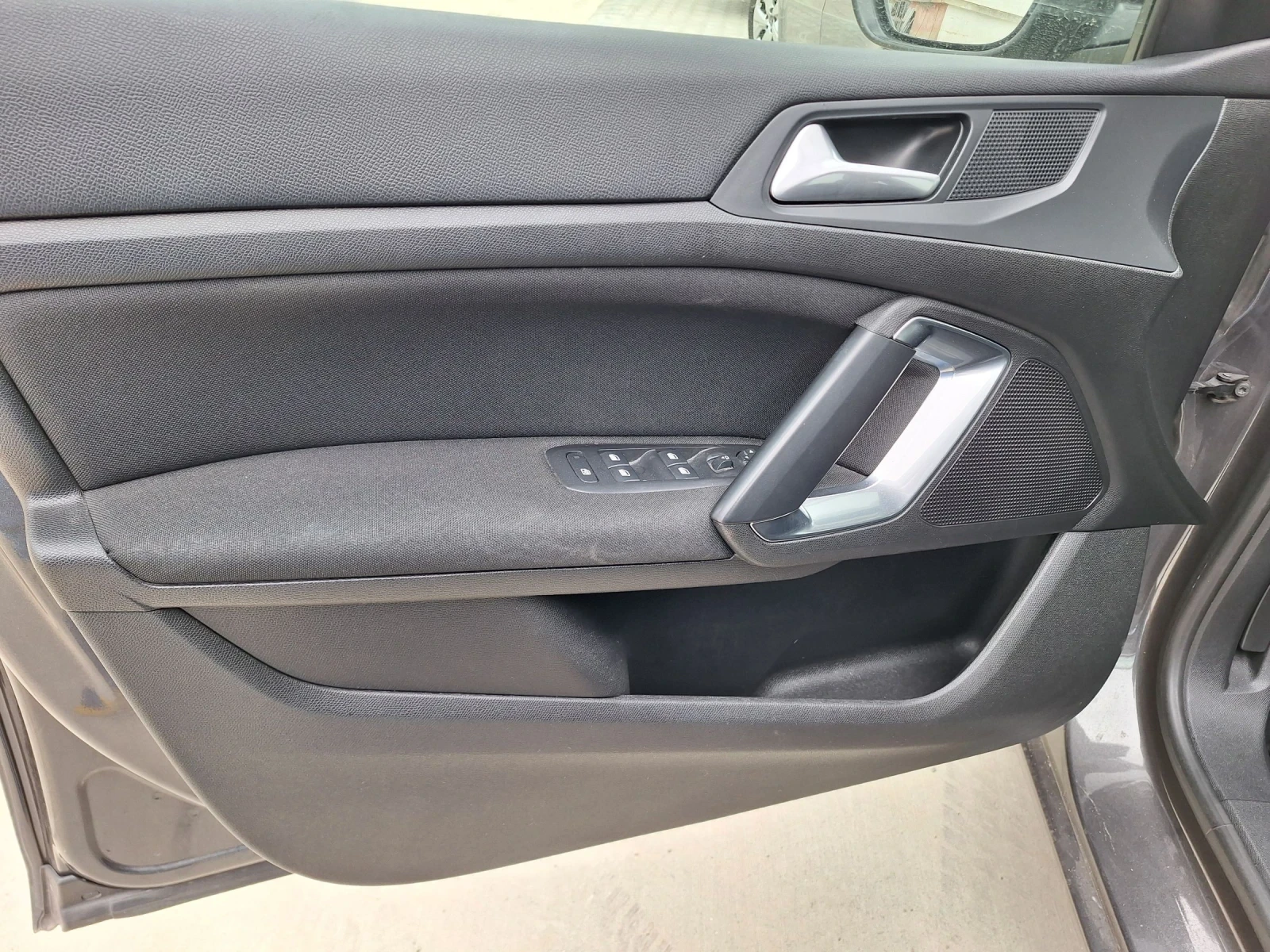 Peugeot 308 bluHDI 11 месец 2019г, снимка 17 - Автомобили и джипове - 53241310