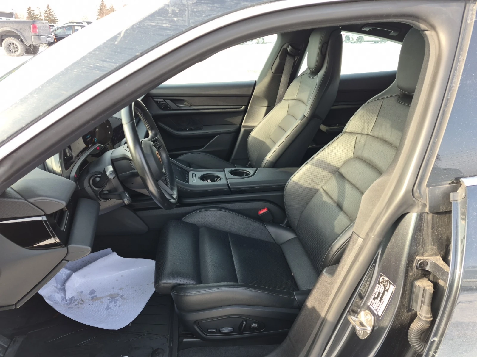 Porsche Taycan 4S - изображение 6