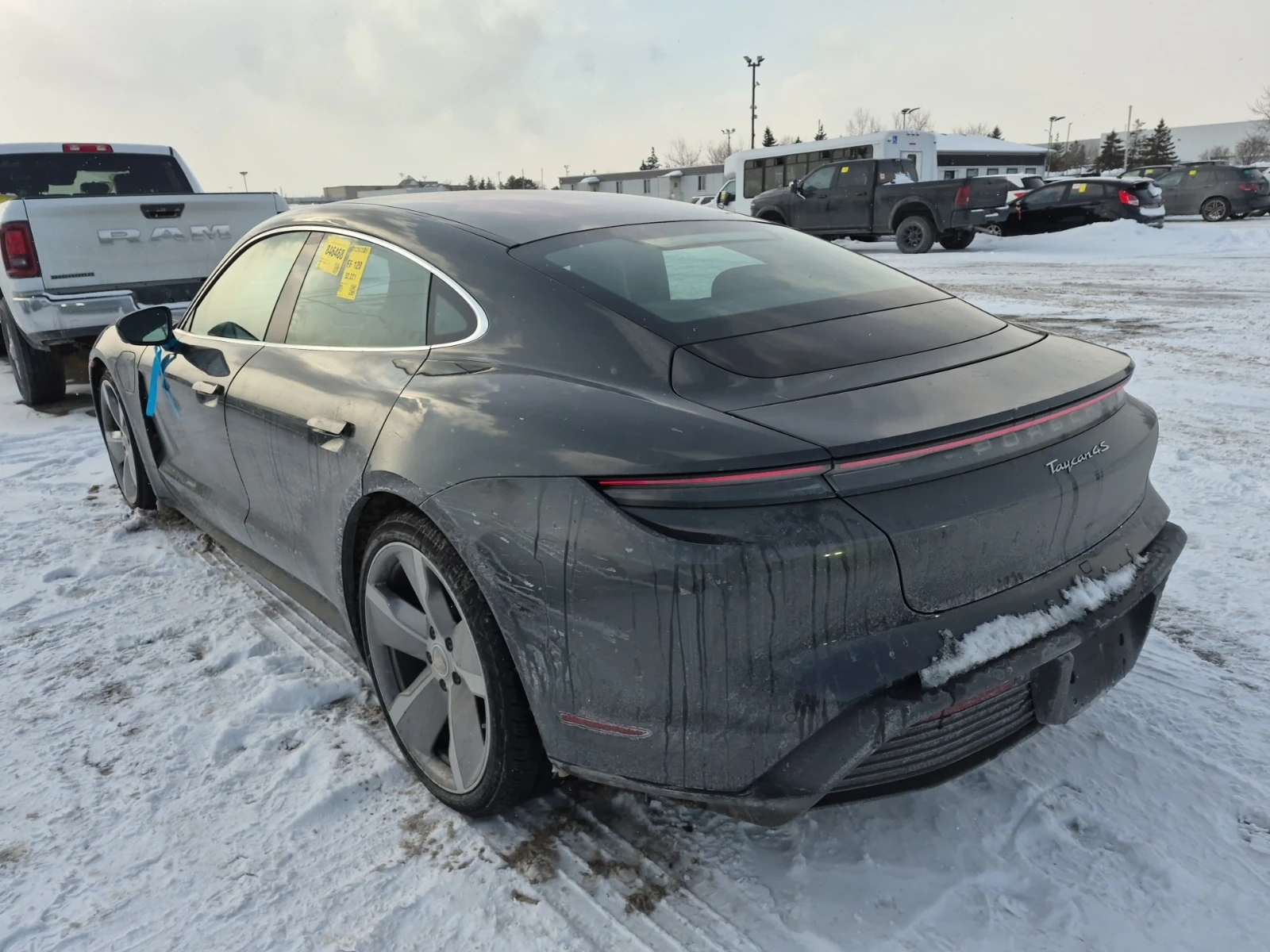 Porsche Taycan 4S - изображение 4