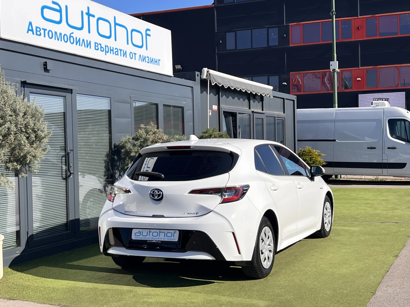 Toyota Corolla СOMFORT/1.8 HYBRID/122k.c./e-CVT, снимка 4 - Автомобили и джипове - 54113220