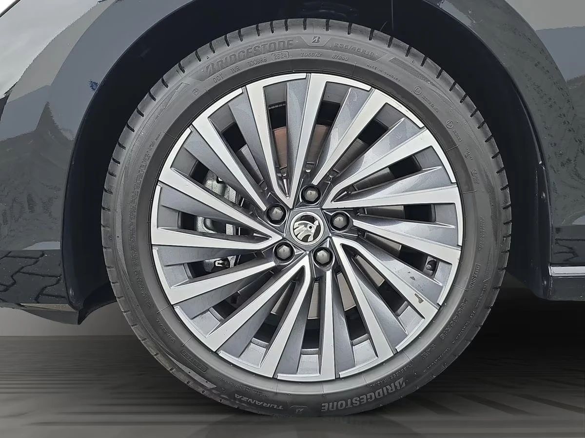 Skoda Superb 2.0 TDI 4x4 L&K CANTON CAMERA MATRIX, снимка 4 - Автомобили и джипове - 54269648