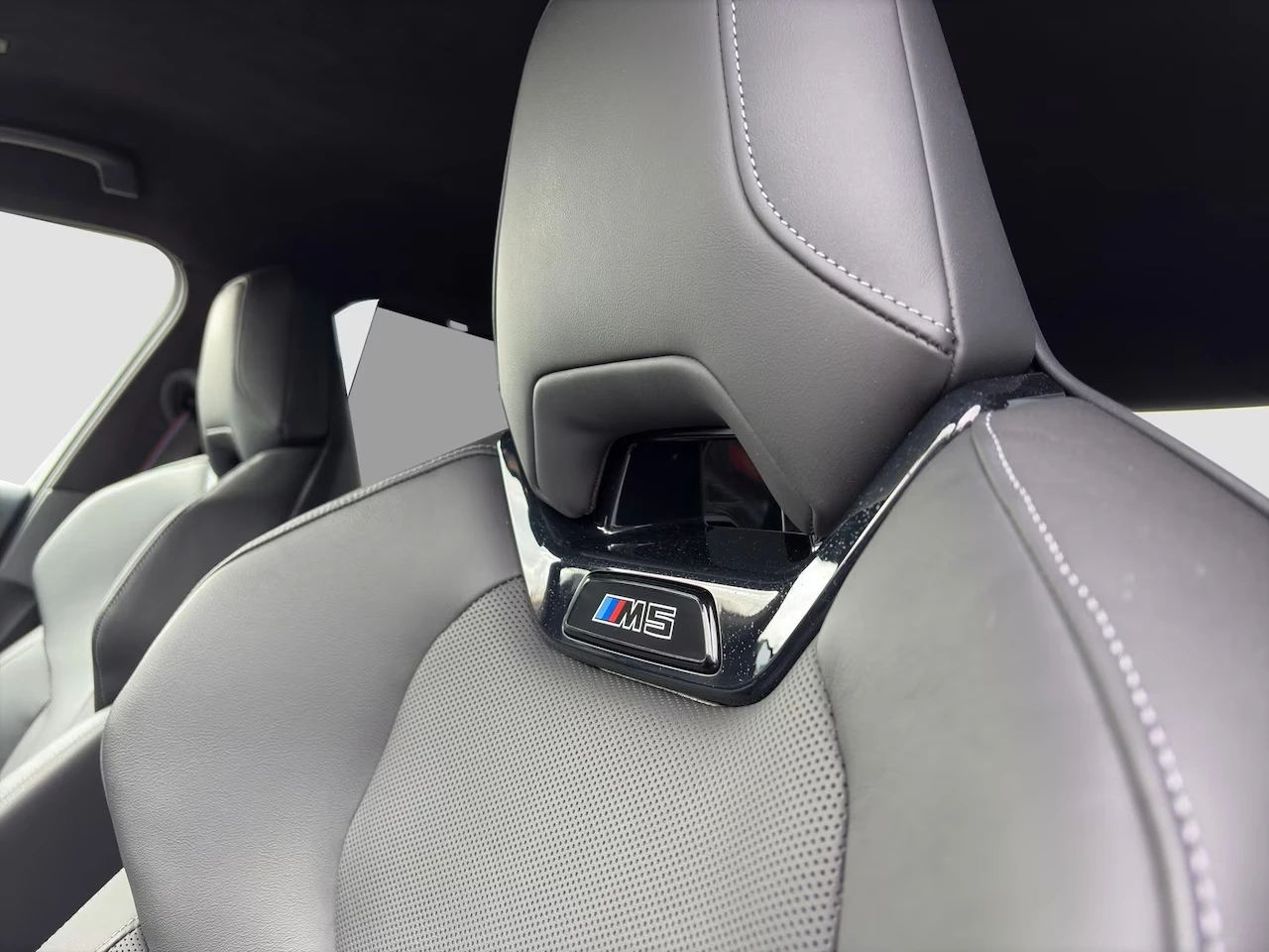 BMW M5 4.4 Twin Turbo Hybrid xDrive | Mobile.bg � ����������� 11