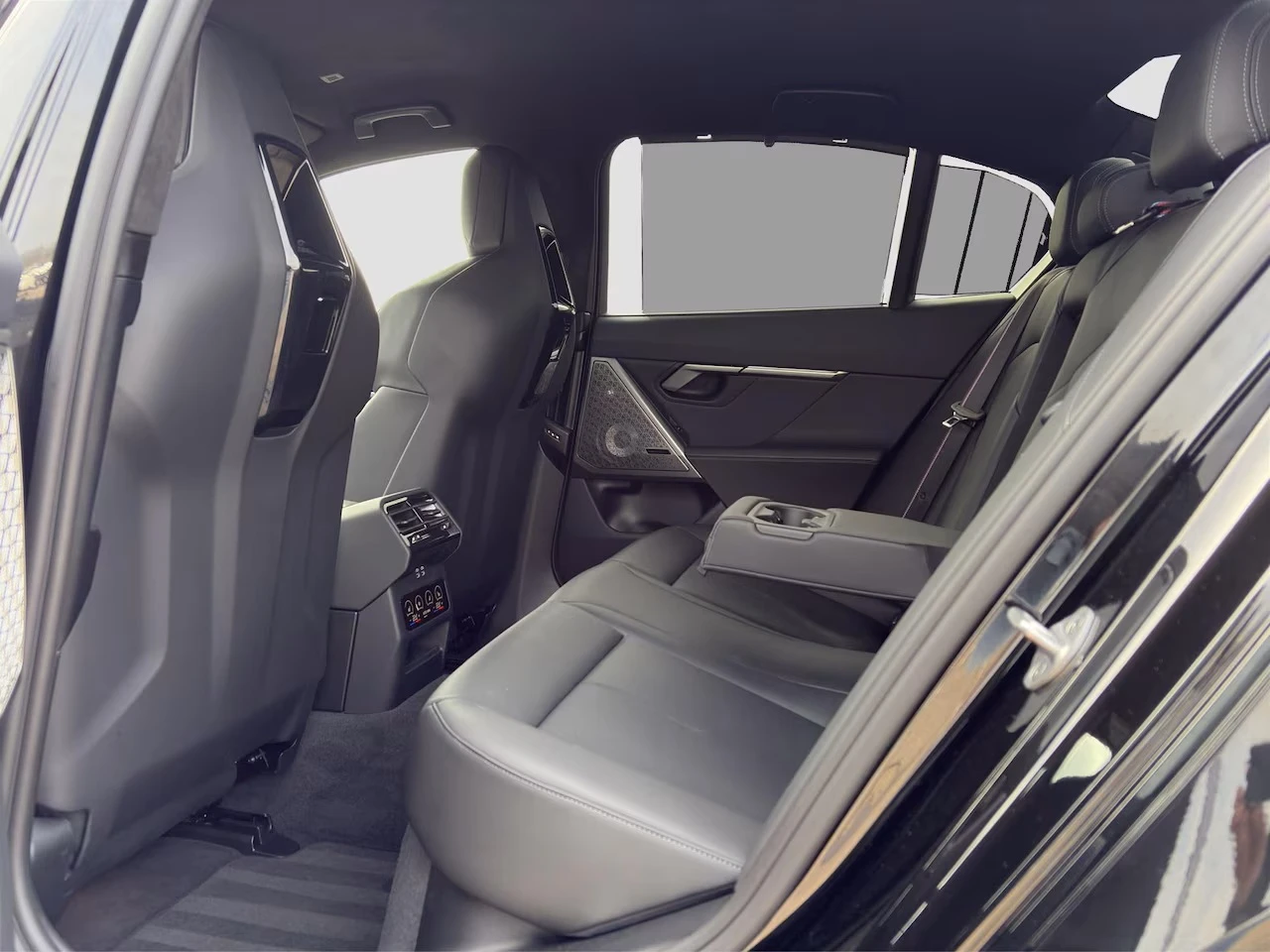 BMW M5 4.4 Twin Turbo Hybrid xDrive | Mobile.bg � ����������� 14