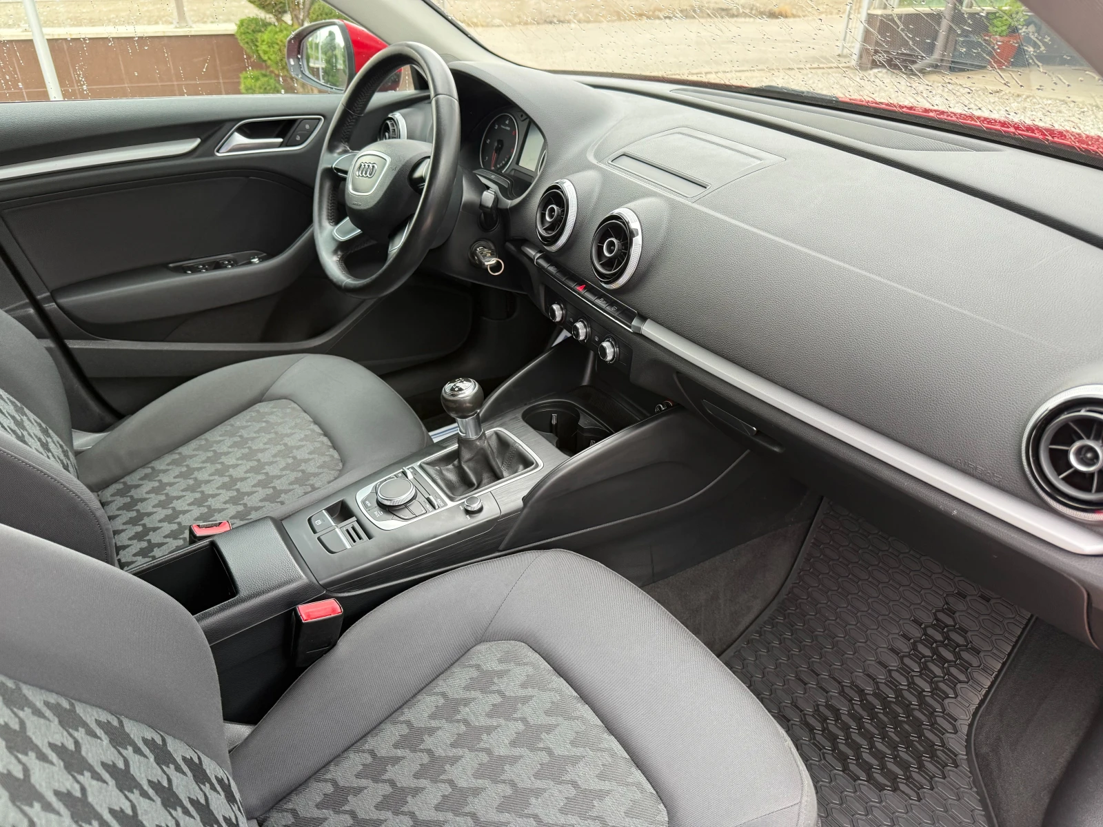 Audi A3 1, 6 TDI НАВИГАЦИЯ  !! РЕАЛНИ КИЛОМЕТРИ !!! , снимка 9 - Автомобили и джипове - 54573811