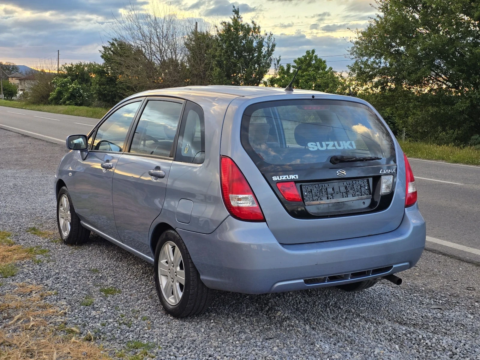 Suzuki Liana 1.6i 4x4 Като Нова, снимка 4 - Автомобили и джипове - 54597999
