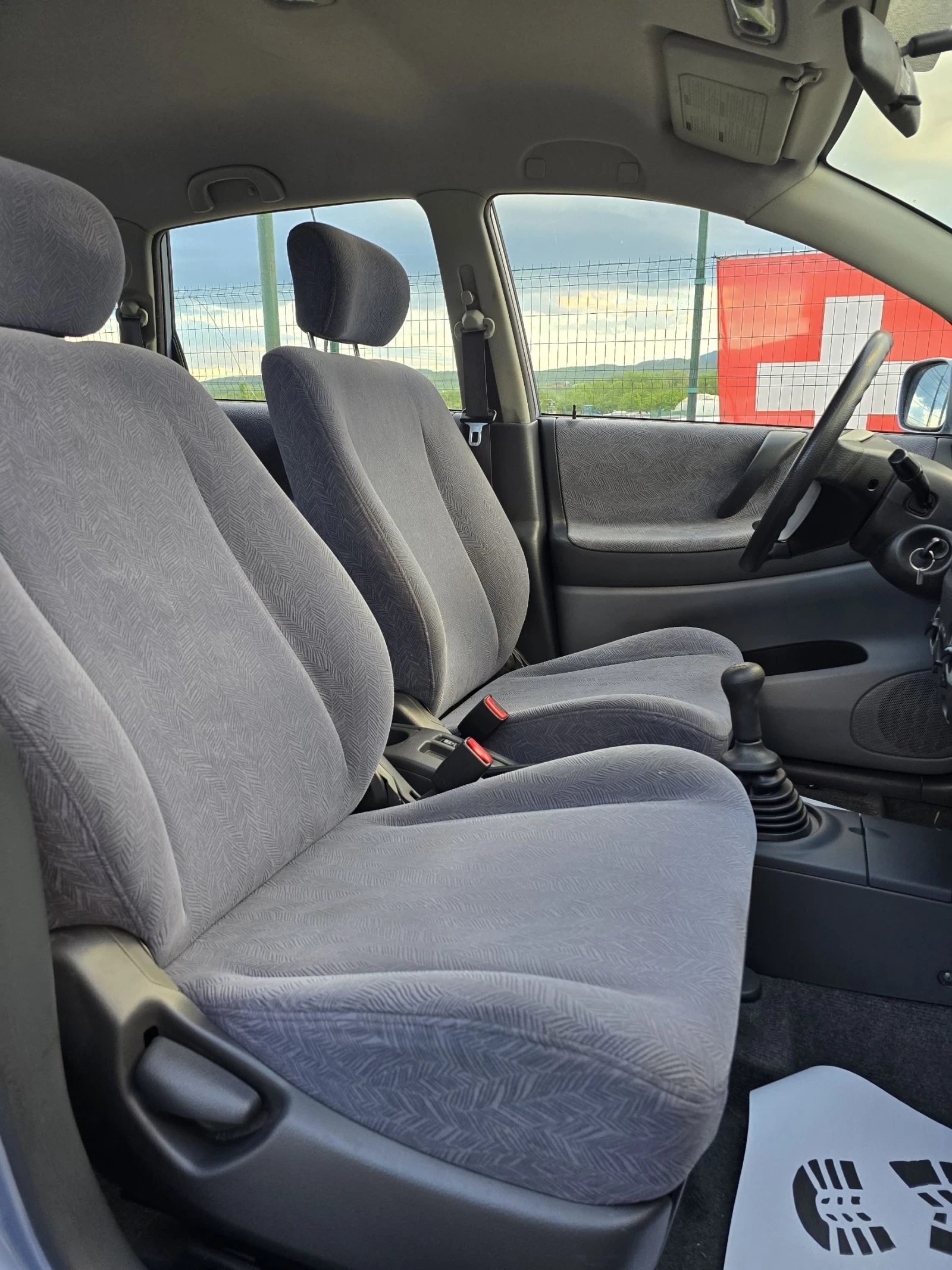 Suzuki Liana 1.6i 4x4 Като Нова, снимка 11 - Автомобили и джипове - 54597999