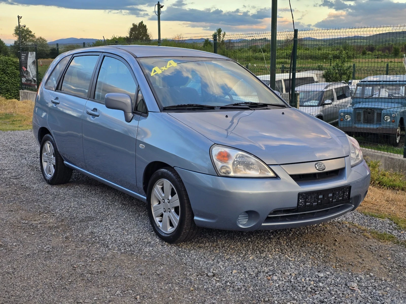 Suzuki Liana 1.6i 4x4 Като Нова, снимка 2 - Автомобили и джипове - 54597999