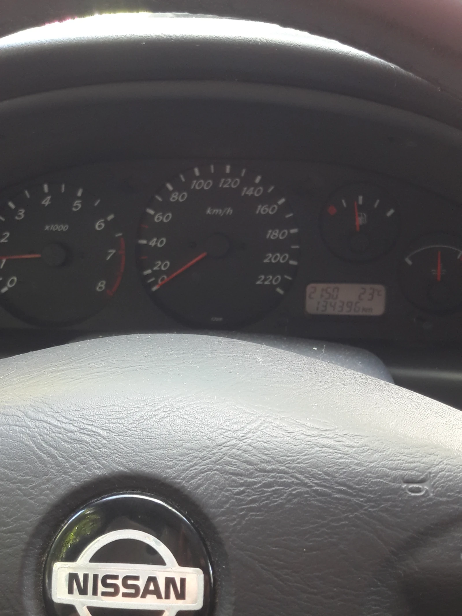 Nissan Almera 1.5 бензин, снимка 3 - Автомобили и джипове - 54734638