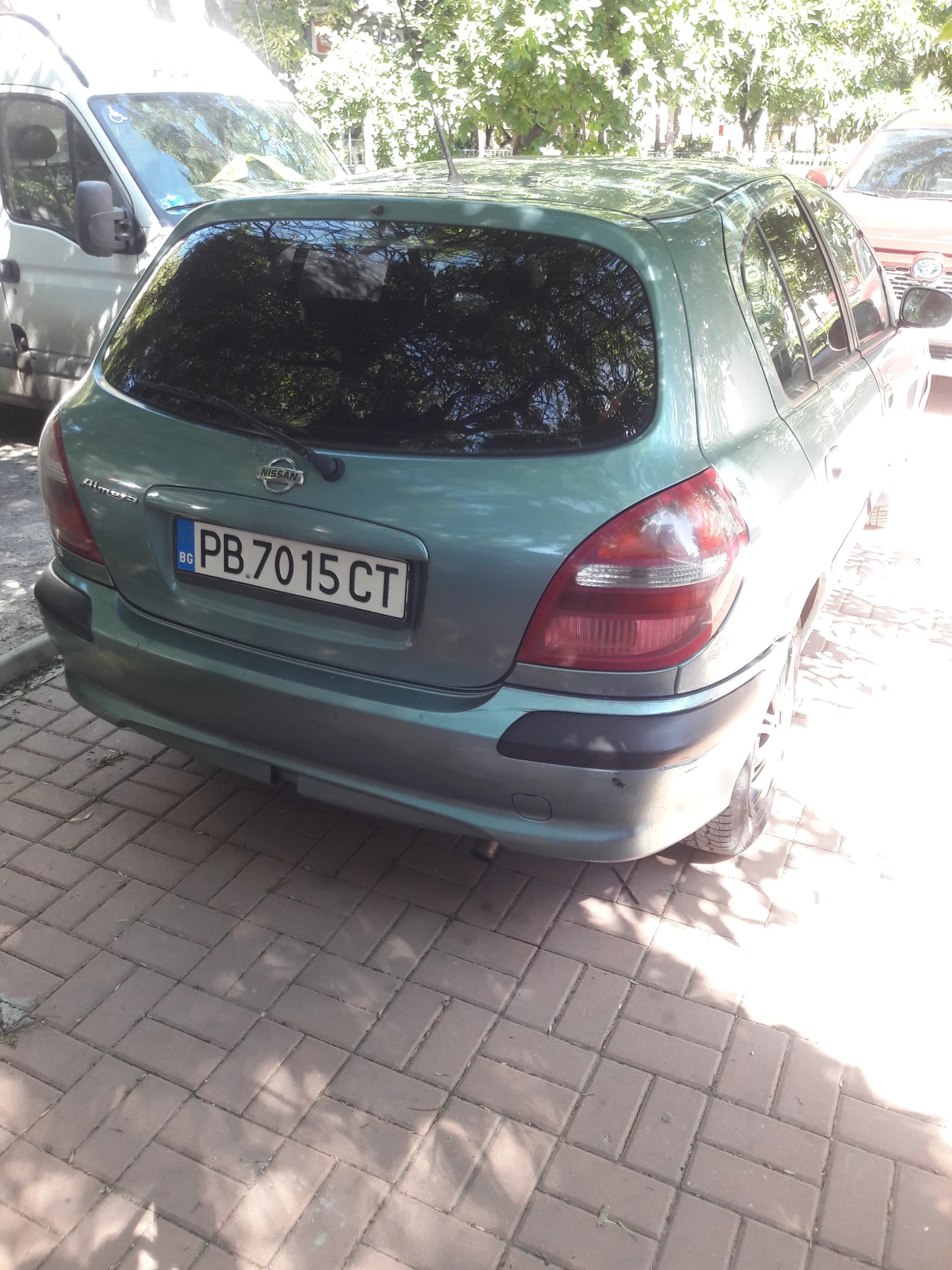 Nissan Almera 1.5 бензин, снимка 8 - Автомобили и джипове - 54734638