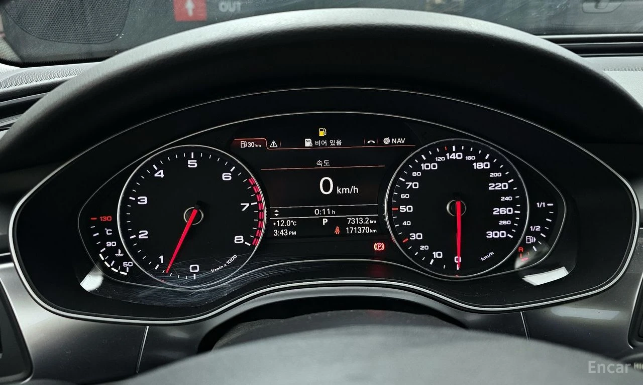 Audi A6 3.0 TFSI QUATTRO* DISTRONIC* ПОДГРЕВ* ШИБИДАХ*  , снимка 10 - Автомобили и джипове - 54749280