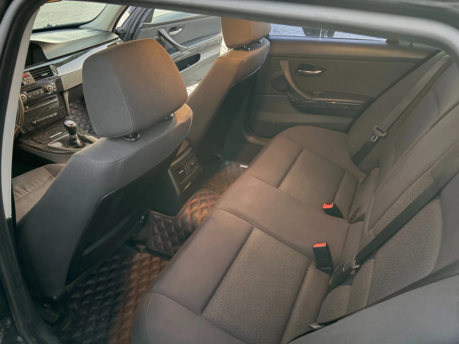 BMW 320 e91, снимка 12 - Автомобили и джипове - 54756991