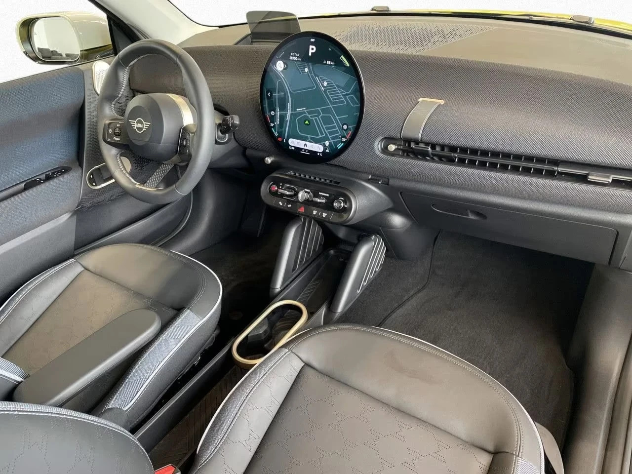 Mini Cooper E Trim L Pano Hud 360 Harman Kardon, снимка 8 - Автомобили и джипове - 55230862