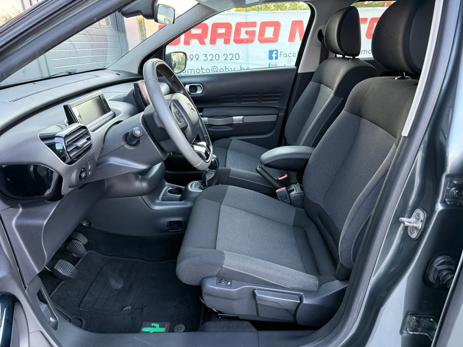 Citroen C4 Cactus 1.6HDi, LED, EURO 6B! * Панорама* KTEO OK! , снимка 11 - Автомобили и джипове - 55621737