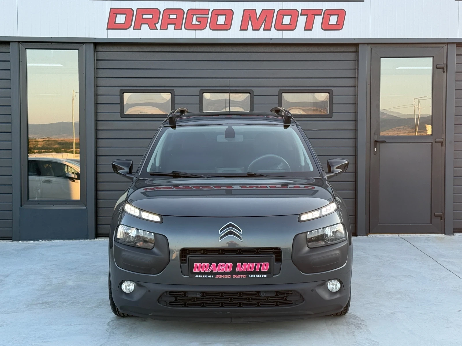 Citroen C4 Cactus 1.6HDi, LED, EURO 6B! * Панорама* KTEO OK! , снимка 2 - Автомобили и джипове - 55621737
