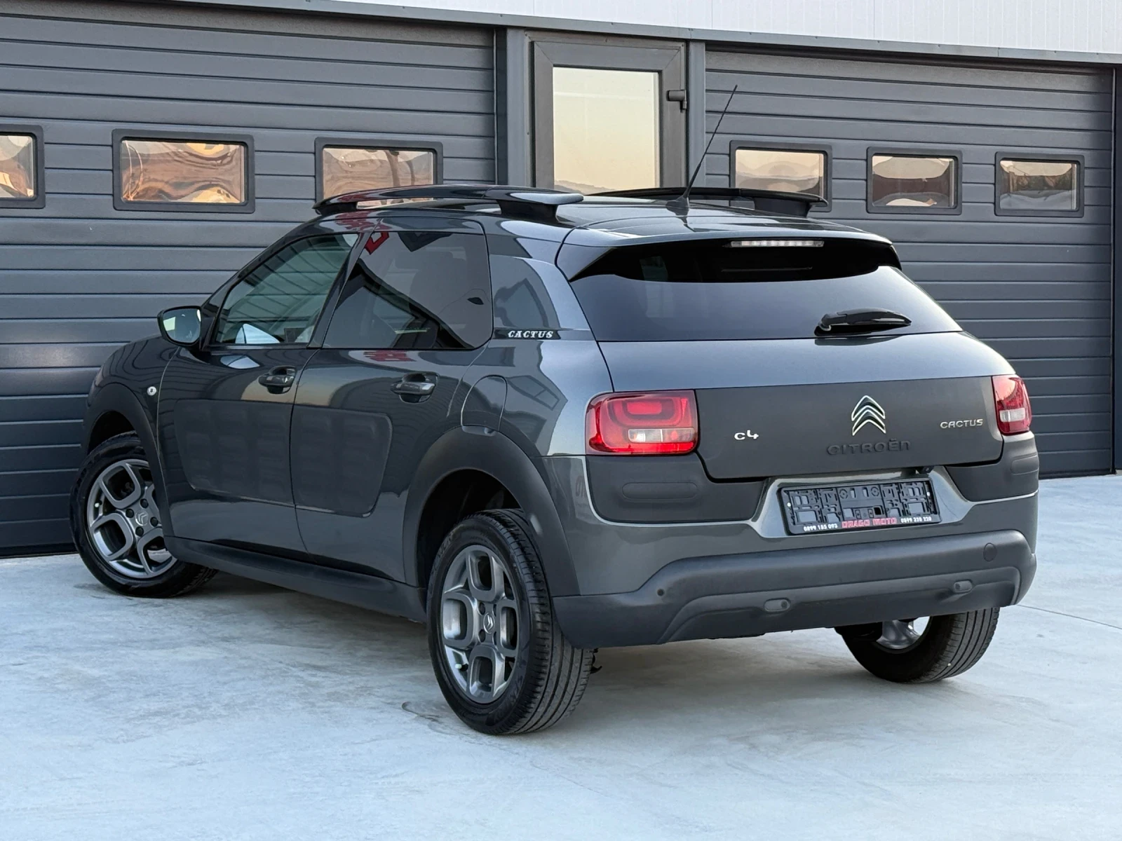 Citroen C4 Cactus 1.6HDi, LED, EURO 6B! * Панорама* KTEO OK! , снимка 4 - Автомобили и джипове - 55621737