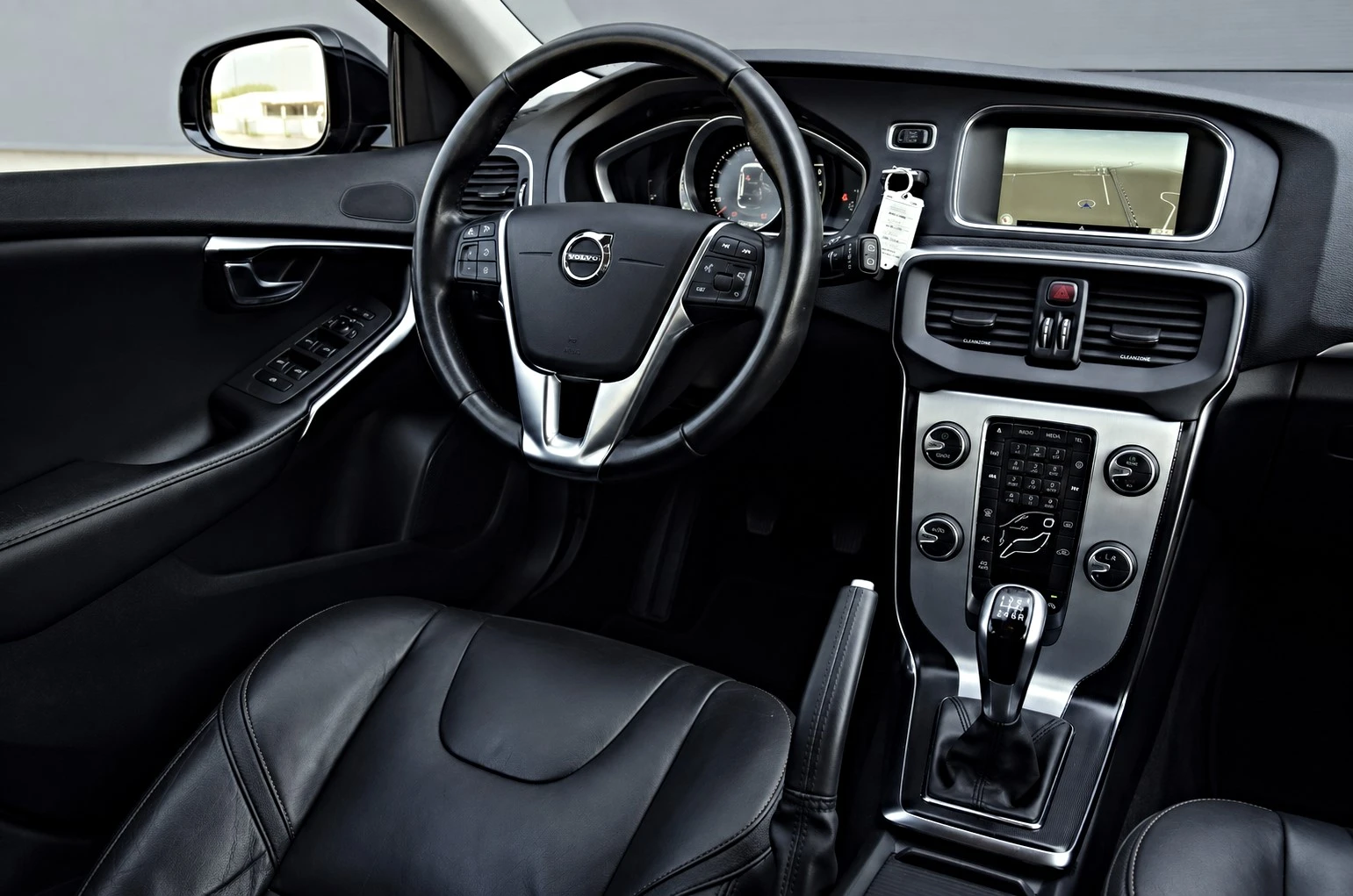 Volvo V40 OCEAN RACE, снимка 16 - Автомобили и джипове - 55691892