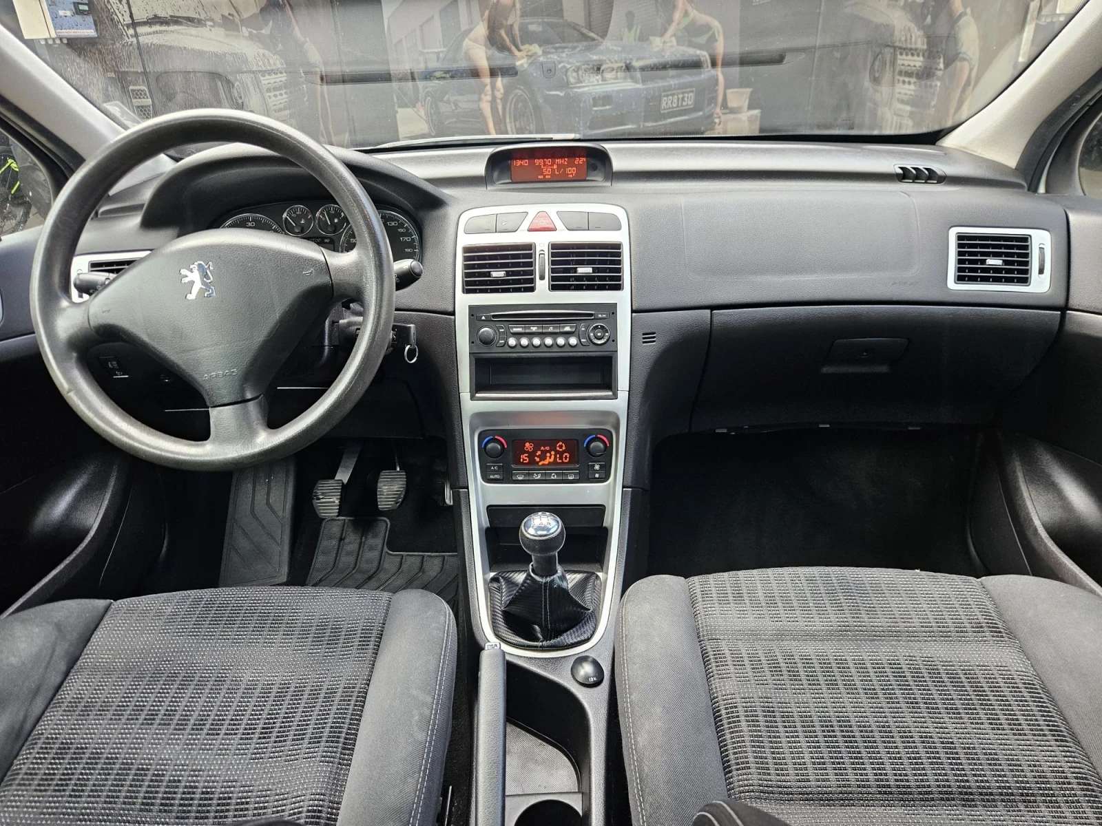 Peugeot 307 1.6 HDi 90кс. ОБСЛУЖЕНА! , снимка 11 - Автомобили и джипове - 56169124