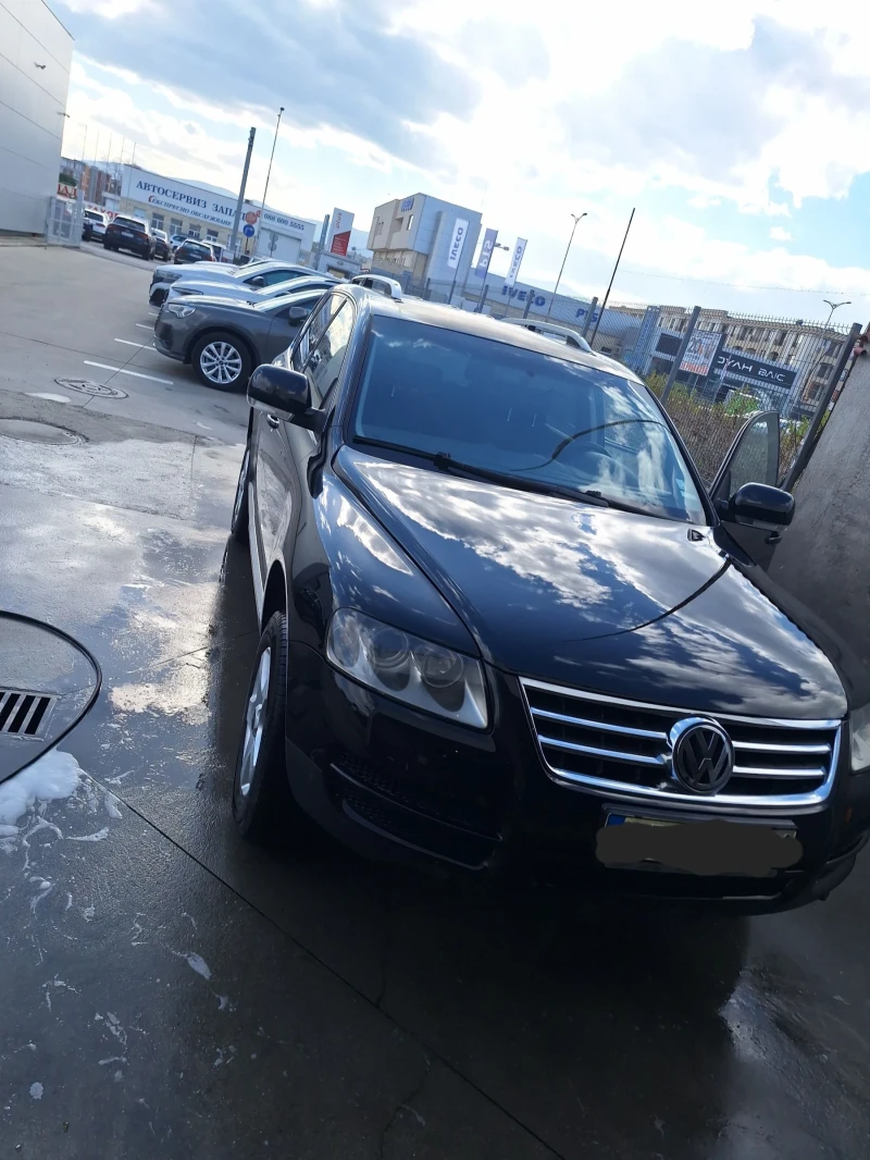 VW Touareg 2.5 TDI, снимка 2 - Автомобили и джипове - 53025342
