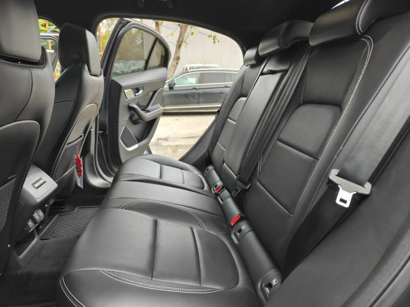 Jaguar I-Pace 90kWh, снимка 13 - Автомобили и джипове - 53267105