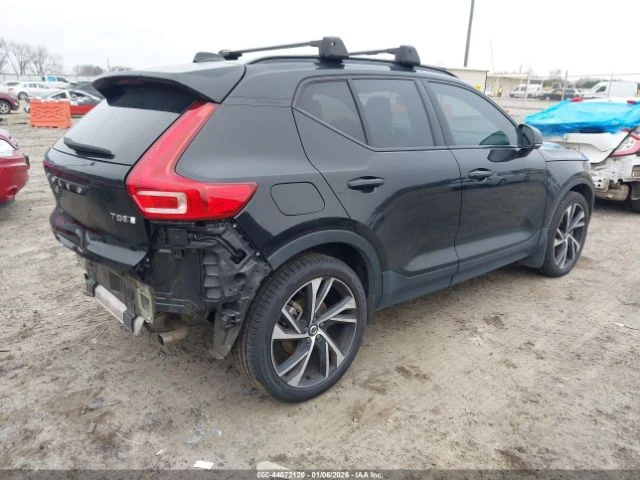 Volvo XC40 T5 R-DESIGN AWD - изображение 4