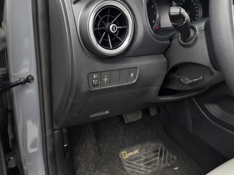 Hyundai Kona Gasoline 2.0 2Wd Modern, снимка 17 - Автомобили и джипове - 54998643
