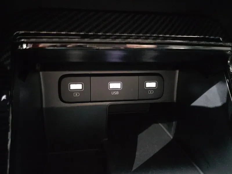 Kia Sorento Diesel 2.2 4Wd Prestige, снимка 13 - Автомобили и джипове - 55749449