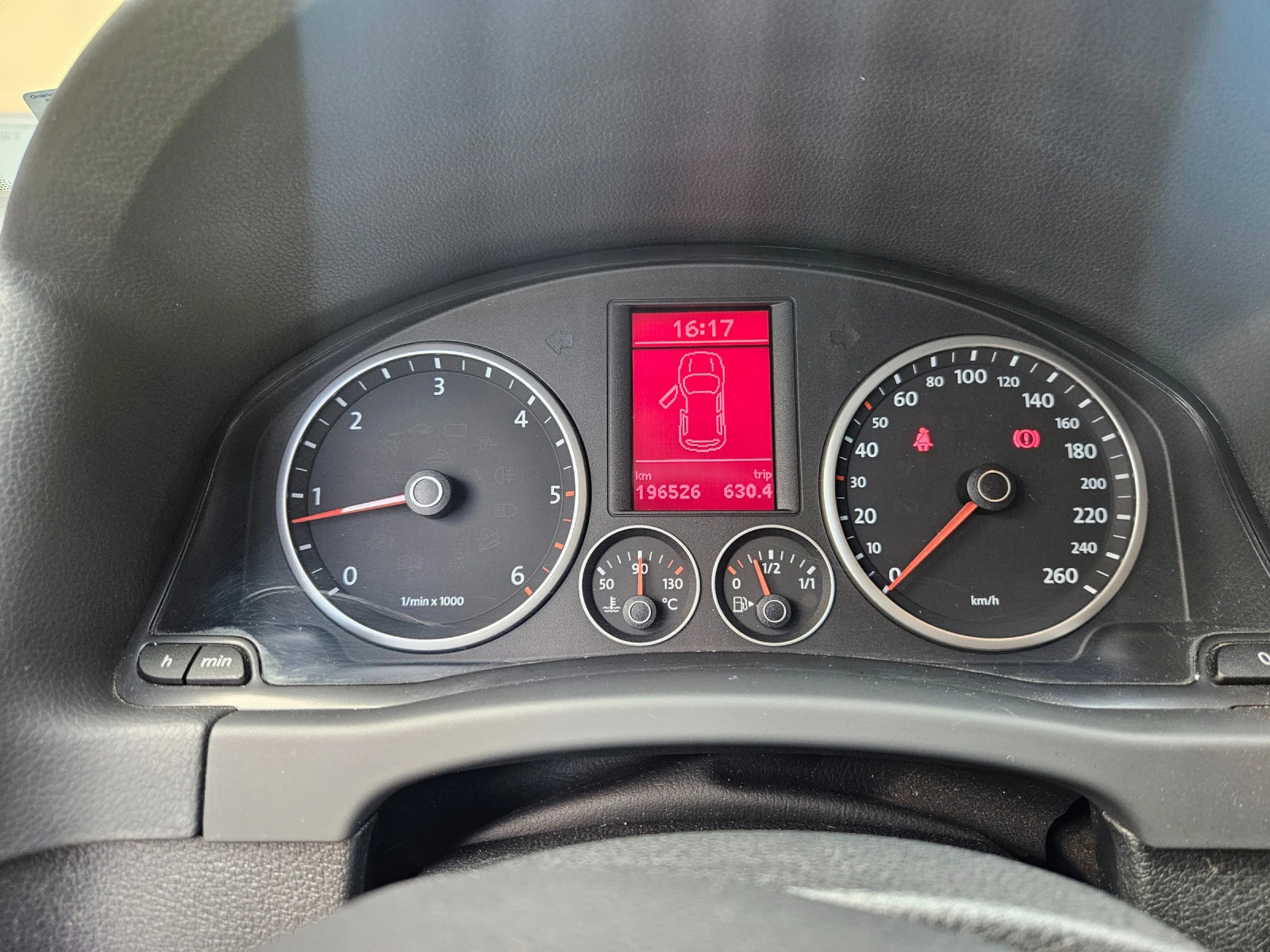VW Tiguan 2.0TDI 4х4  - изображение 10