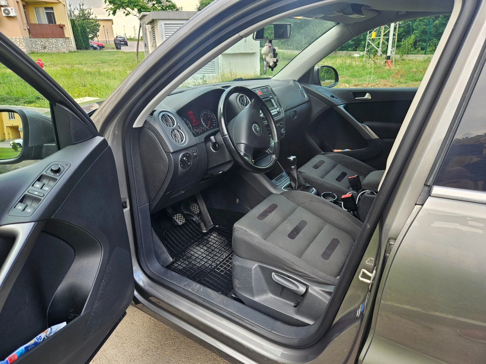 VW Tiguan 2.0TDI 4х4  - изображение 9