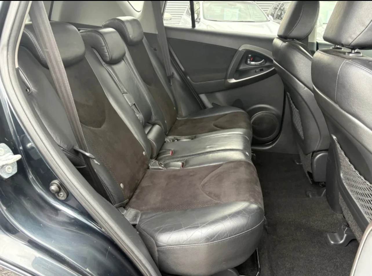 Toyota Rav4 2.2 D-4D 4x4 - изображение 8