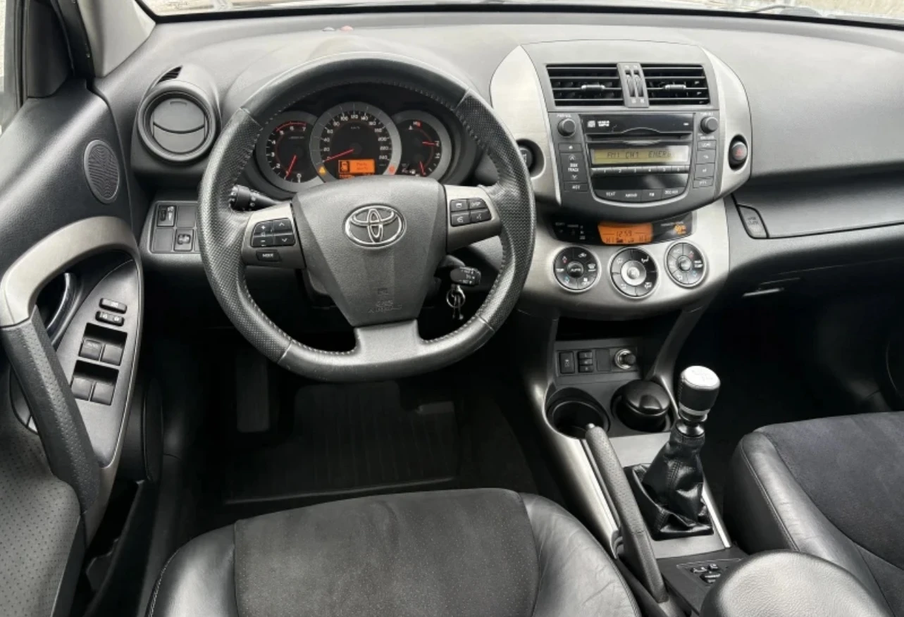 Toyota Rav4 2.2 D-4D 4x4 - изображение 9