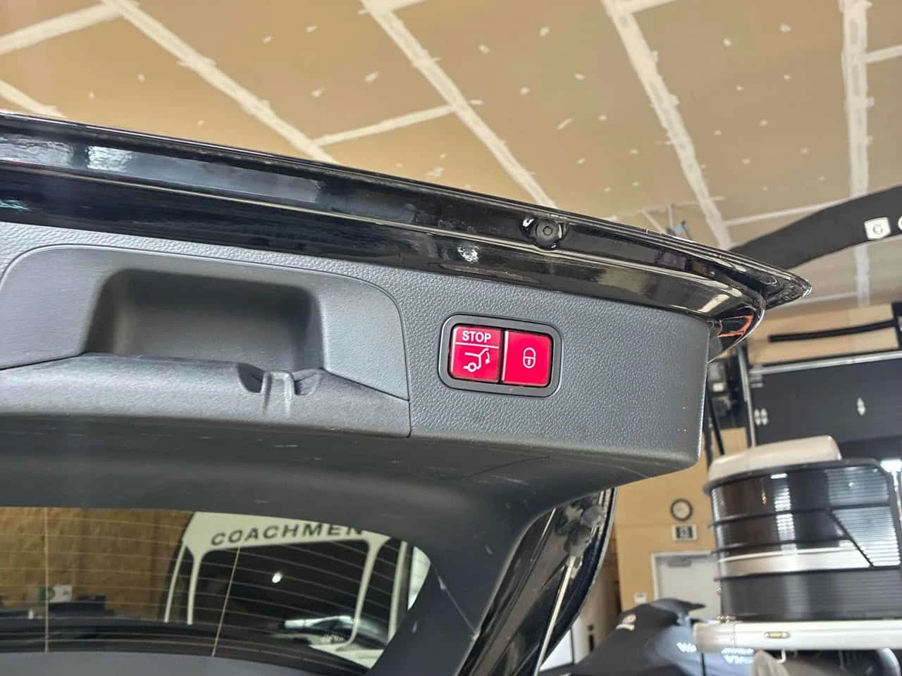 Mercedes-Benz GLC * AMG 43 * CARFAX * БЕЗ ПЪРВОНАЧАЛНА ВНОСКА, снимка 16 - Автомобили и джипове - 53987255