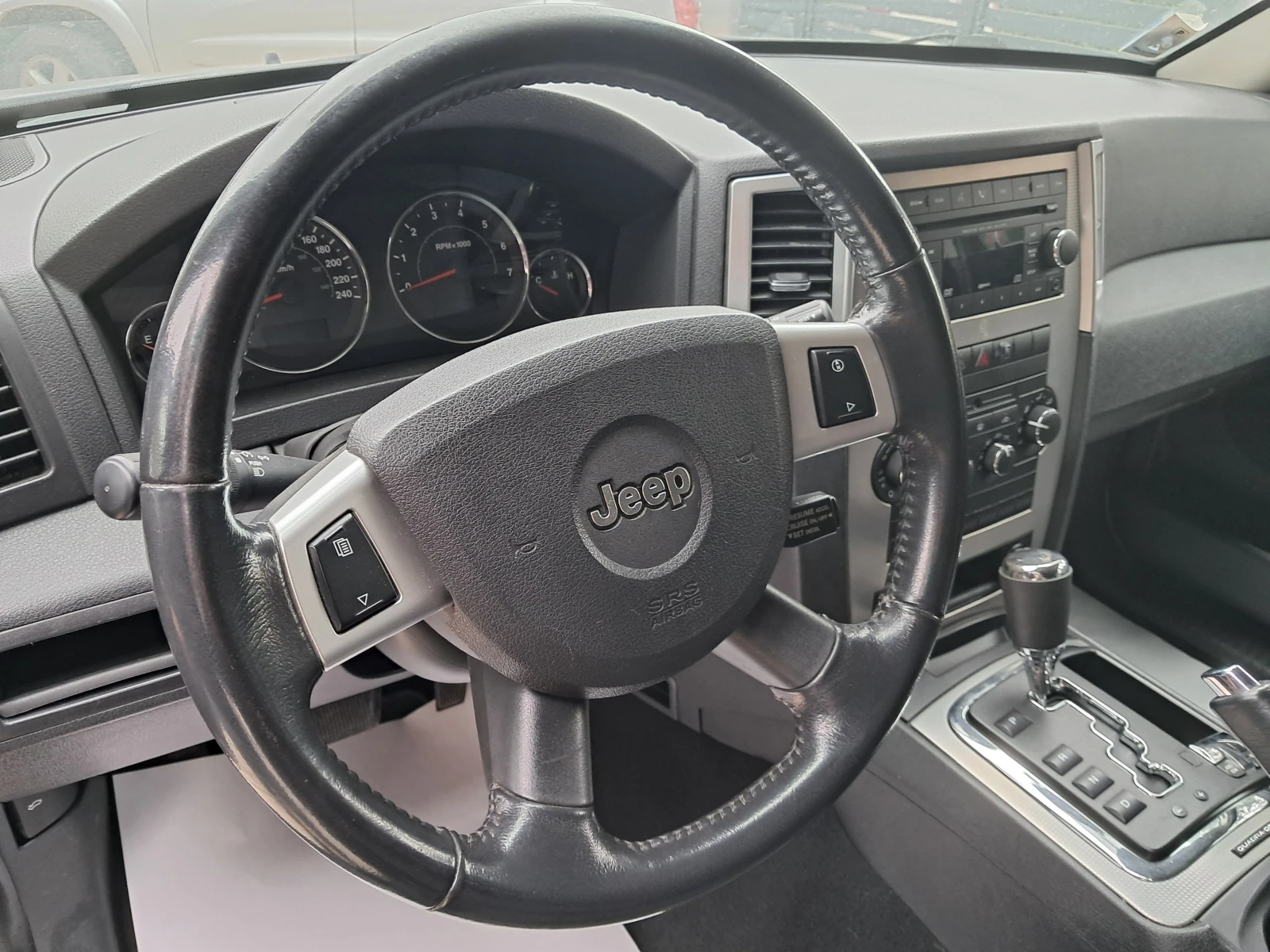 Jeep Grand cherokee 3.0 CRD--165000 км.-FACELIFT, снимка 10 - Автомобили и джипове - 54010907