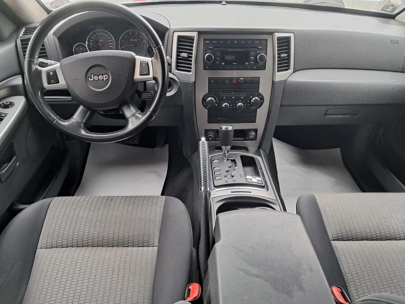 Jeep Grand cherokee 3.0 CRD--165000 км.-FACELIFT, снимка 8 - Автомобили и джипове - 54010907