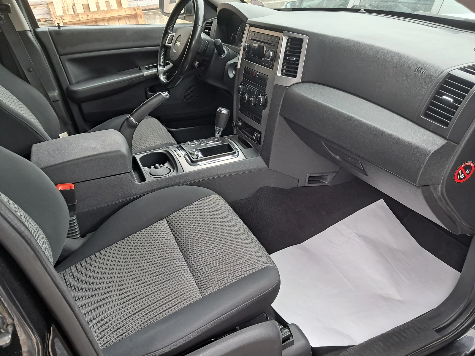 Jeep Grand cherokee 3.0 CRD--165000 км.-FACELIFT, снимка 6 - Автомобили и джипове - 54010907