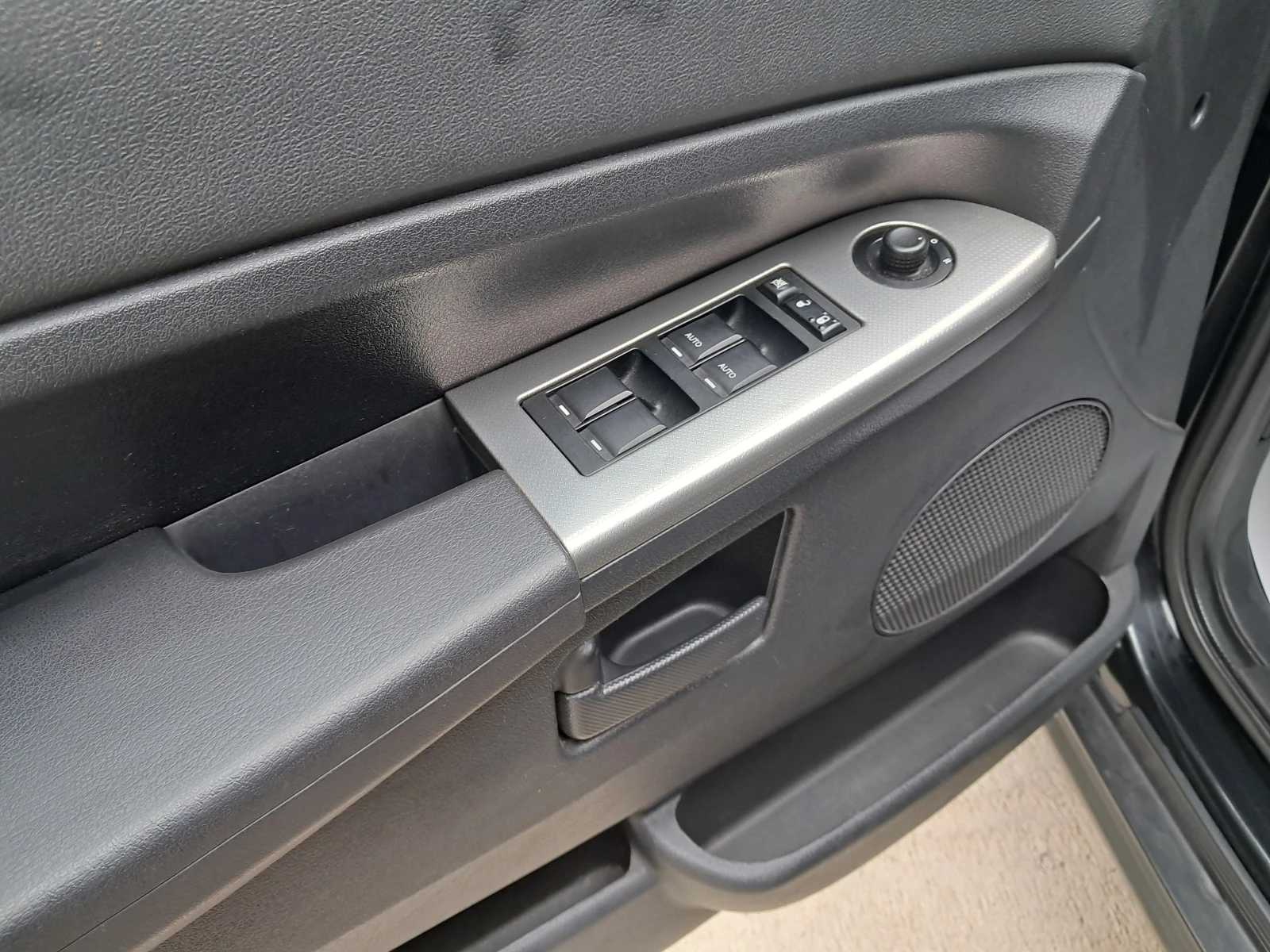 Jeep Grand cherokee 3.0 CRD--165000 км.-FACELIFT, снимка 11 - Автомобили и джипове - 54010907