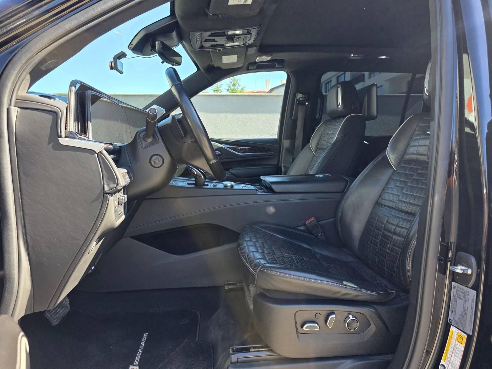 Cadillac Escalade ESV Luxury Platinum 6.2L, снимка 10 - Автомобили и джипове - 54718376