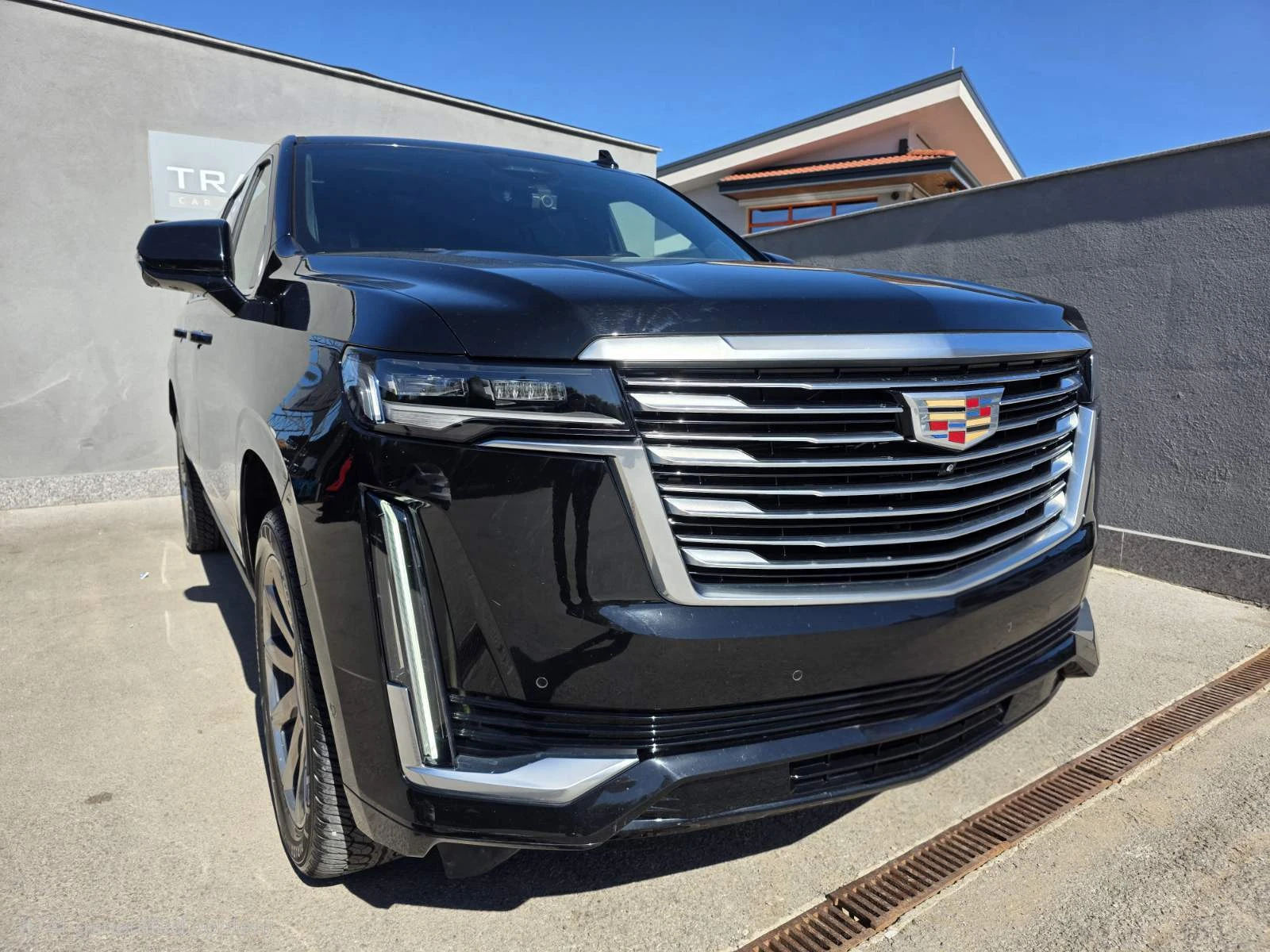Cadillac Escalade ESV Luxury Platinum 6.2L, снимка 3 - Автомобили и джипове - 54718376