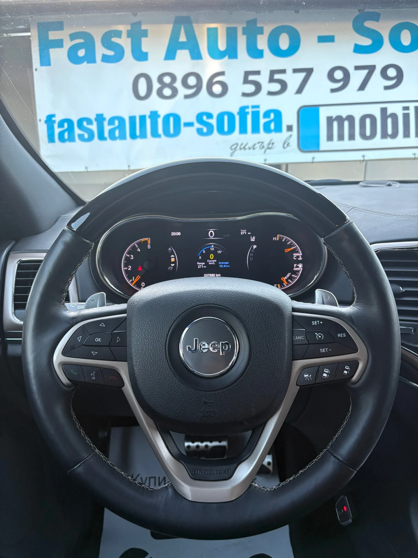 Jeep Grand cherokee 3.0CRD* 4x4* Overland* Panorama* Distronic* Full* , снимка 14 - Автомобили и джипове - 54737342