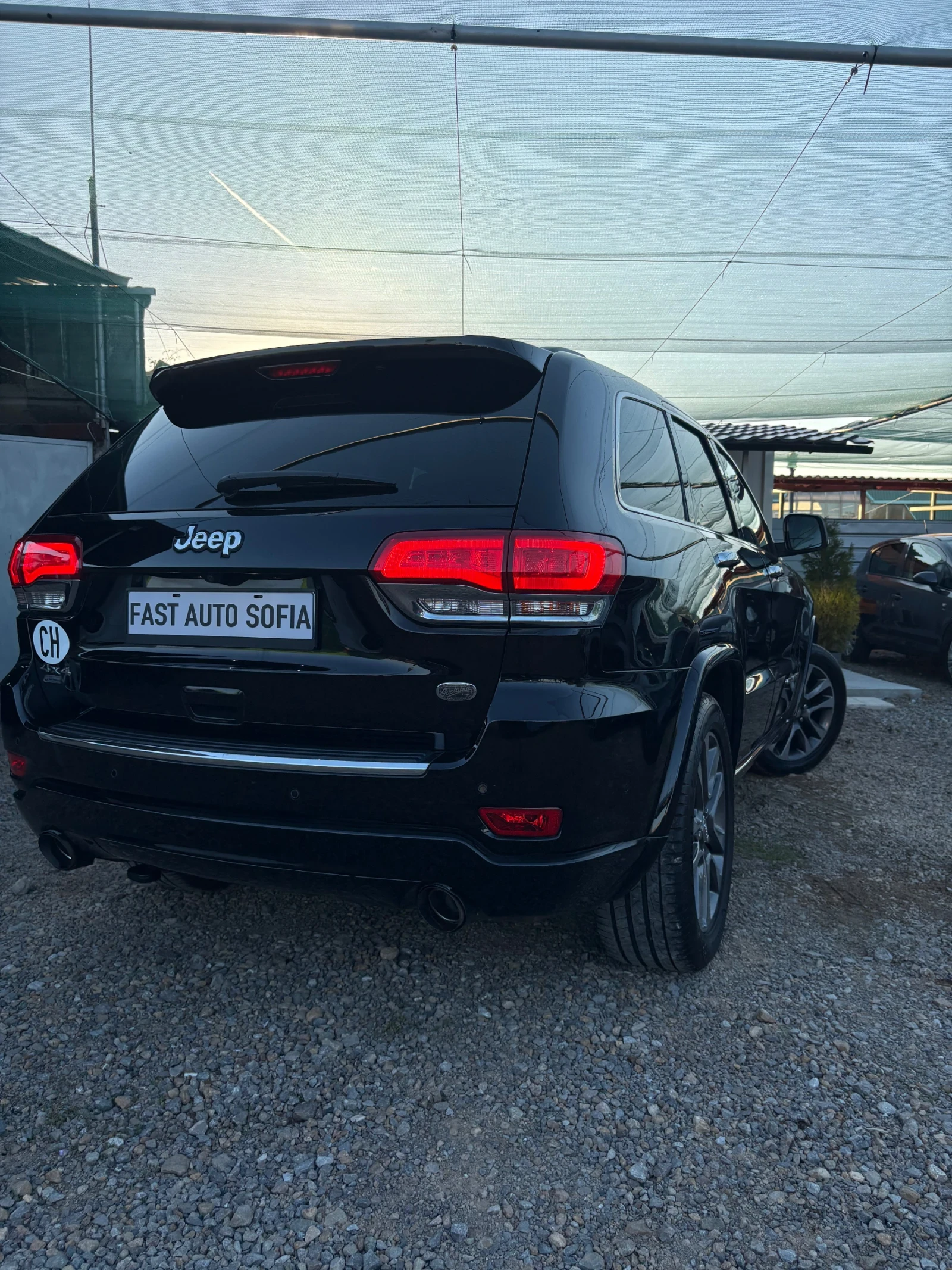 Jeep Grand cherokee 3.0CRD* 4x4* Overland* Panorama* Distronic* Full* , снимка 4 - Автомобили и джипове - 54737342