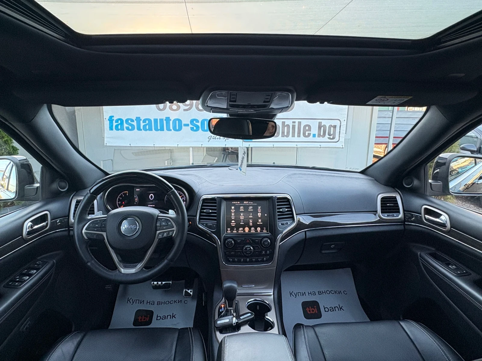 Jeep Grand cherokee 3.0CRD* 4x4* Overland* Panorama* Distronic* Full* , снимка 9 - Автомобили и джипове - 54737342