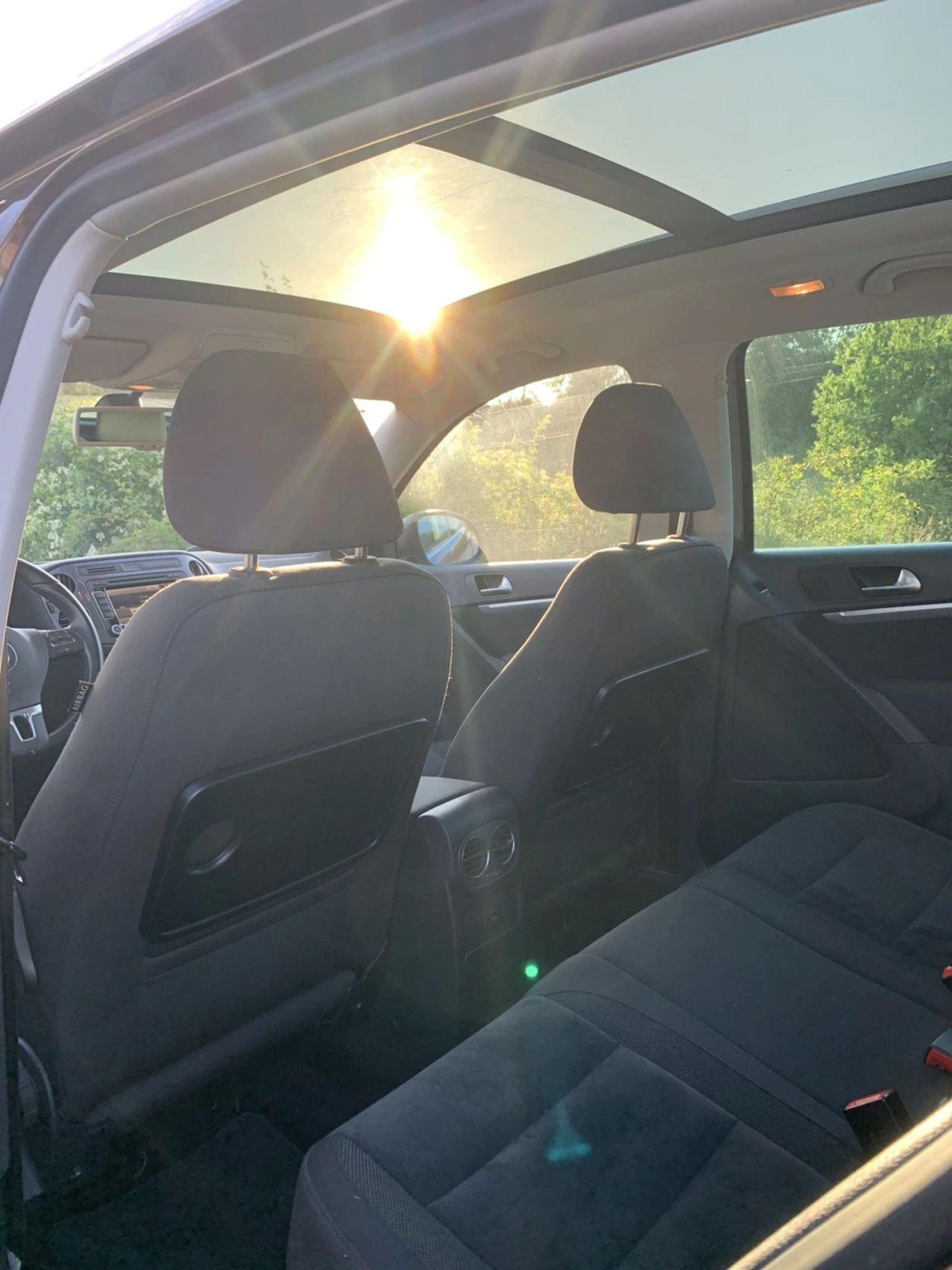 VW Tiguan 2.0 Disel 4x4, снимка 8 - Автомобили и джипове - 55303989