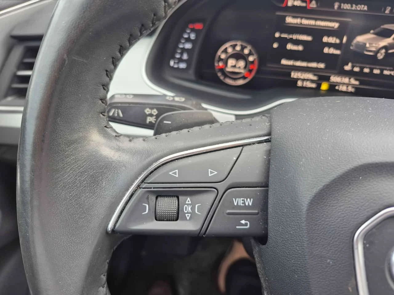 Audi Q7 Progressiv  CARFAX, снимка 12 - Автомобили и джипове - 55380608