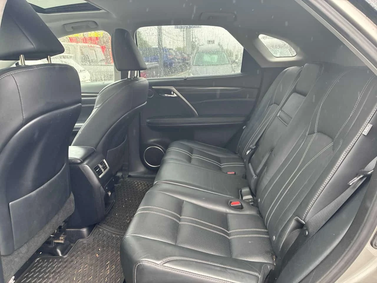 Lexus RX 450h AWD 4dr Hybrid  CARFAX, снимка 10 - Автомобили и джипове - 55748157