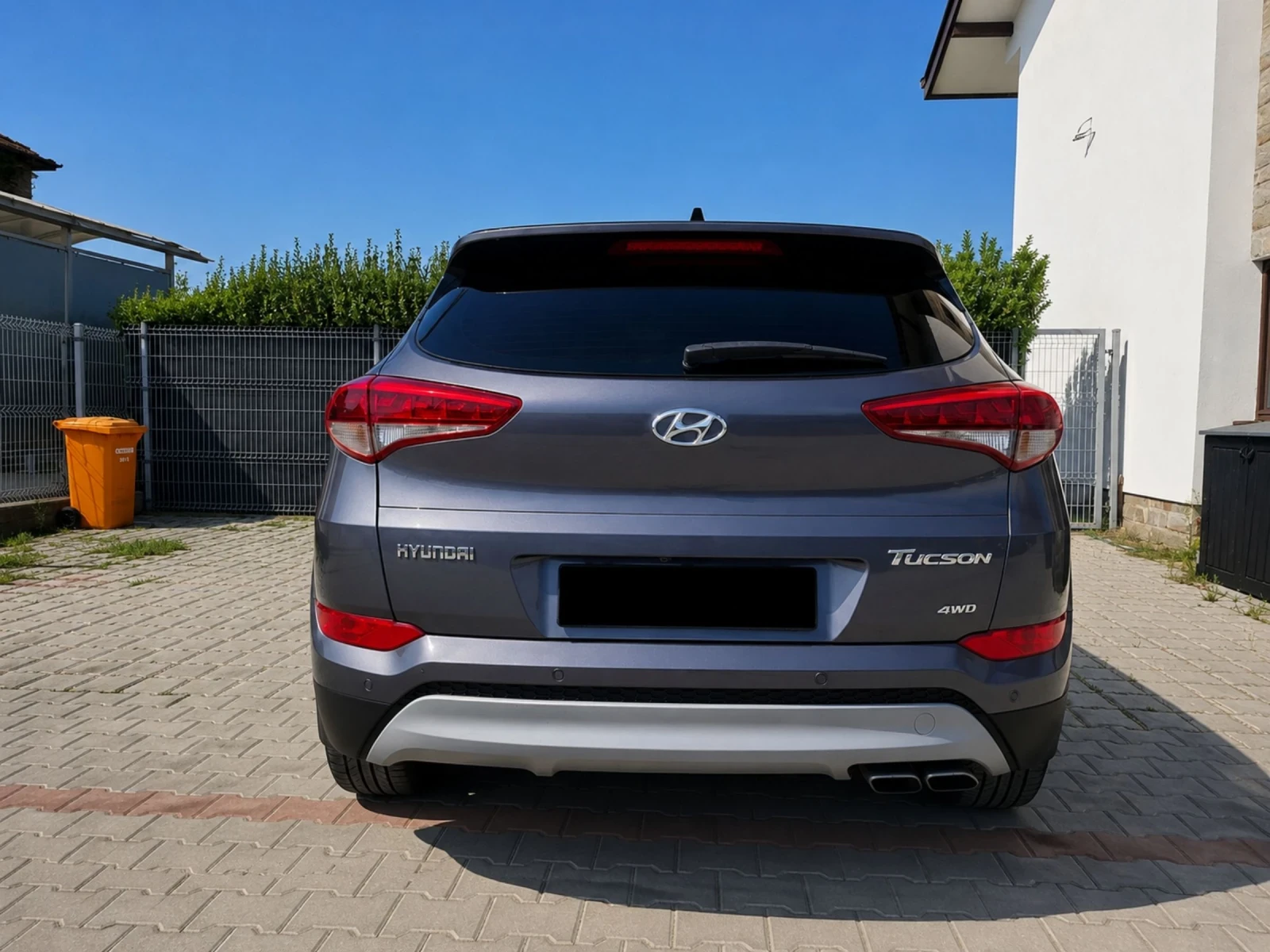 Hyundai Tucson 2.0 CRDi 4WD 184 к.с. Automatic Full, снимка 4 - Автомобили и джипове - 55775869