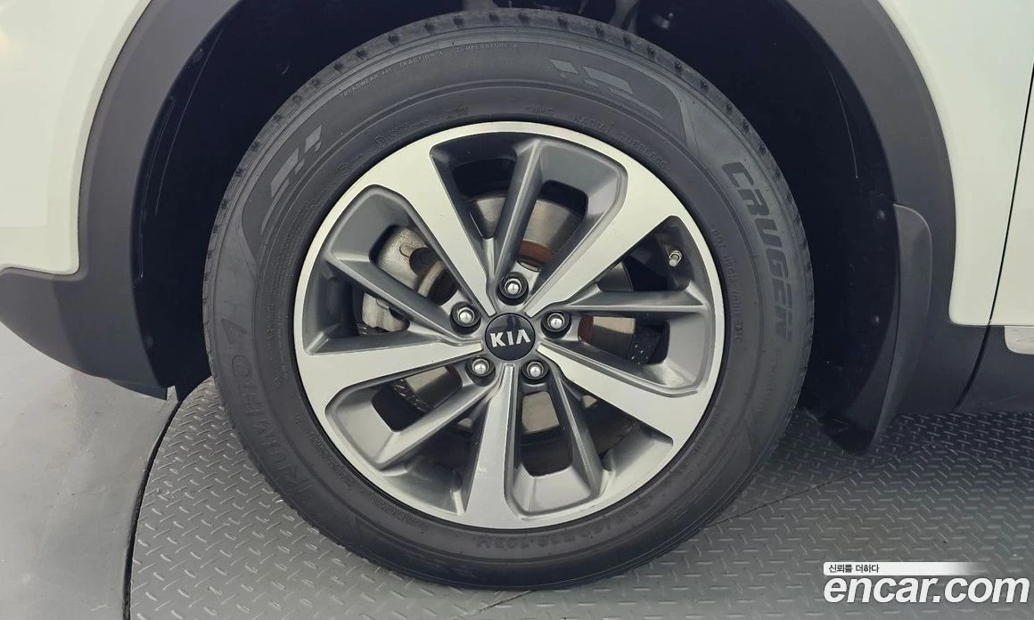 Kia Sorento Diesel 2.0 2WD Luxury, снимка 5 - Автомобили и джипове - 56155168