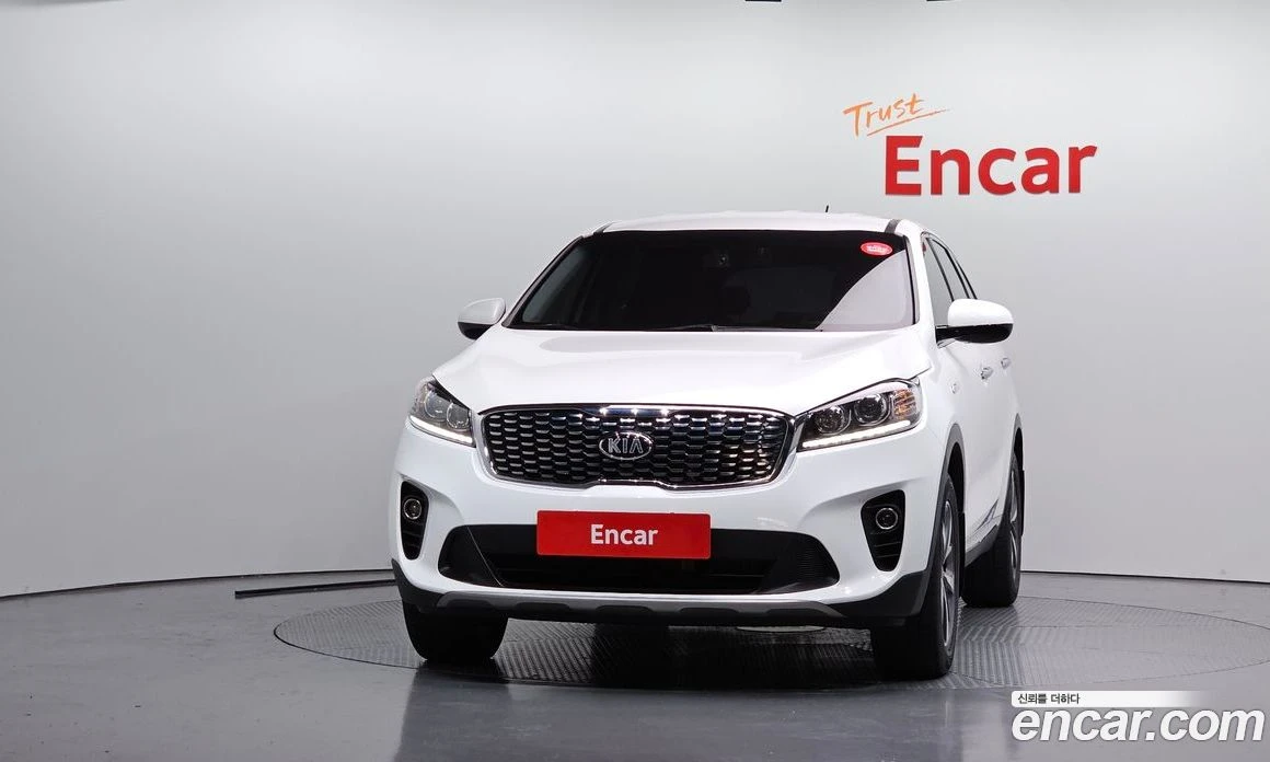 Kia Sorento Diesel 2.0 2WD Luxury, снимка 3 - Автомобили и джипове - 56155168