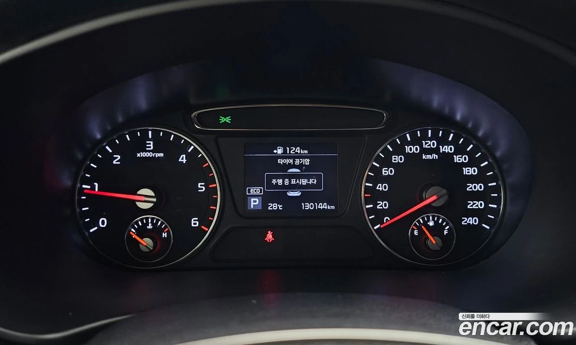 Kia Sorento Diesel 2.0 2WD Luxury, снимка 8 - Автомобили и джипове - 56155168